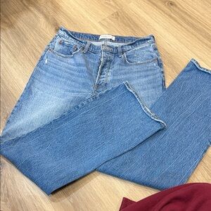 Abercrombie & Fitch low rise baggy jean size 28L (6)